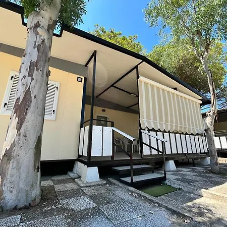 Parco vacanze Villaggio Mondial *