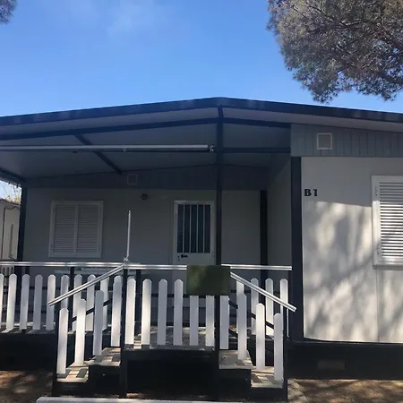 Villaggio Mondial Parco vacanze *