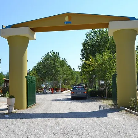 Villaggio Mondial Parco vacanze *